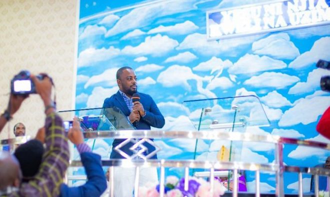 21RDC-Zoe-Kabila-le-frere-de-Joseph-elu-Gouverneur
