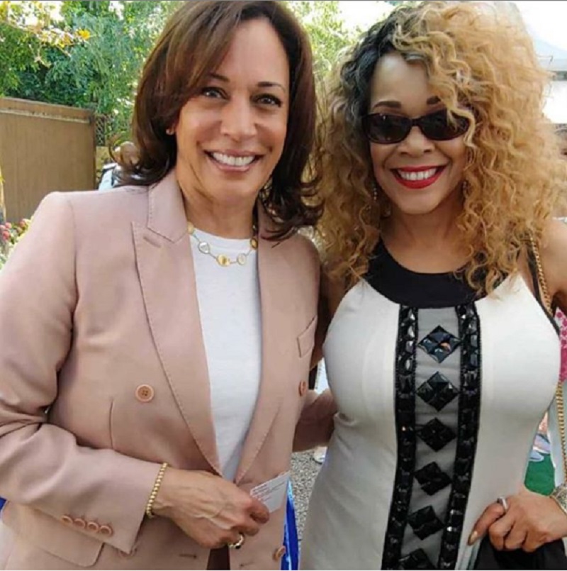 2Thriller La photo de la petite amie de Michael Jackson avec Kamala Harris enchante les fans