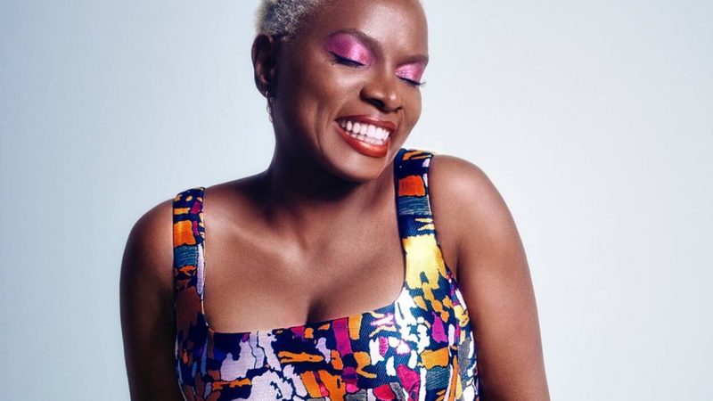 3c597a8b91c258fb250a0b1976d6d5d6-jazz-sous-les-pommiers-angelique-kidjo-en-tournee-mondiale-passe-par-coutances-e1566934929476