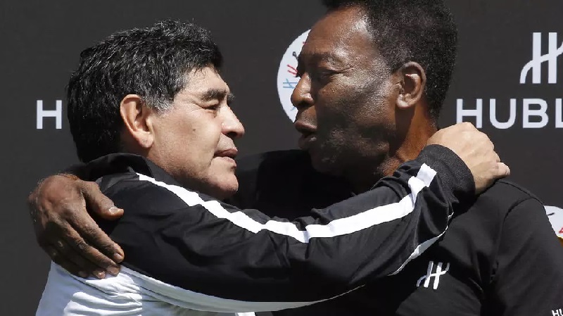60-ans-de-Maradona-les-souhaits-du-Roi-Pele-a-son-grand-ami