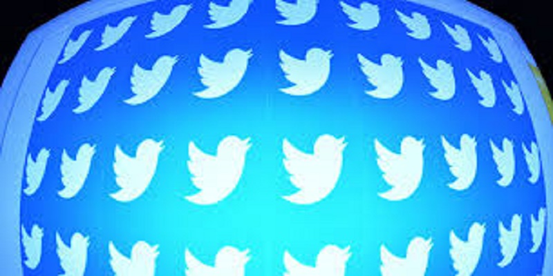 A-cause-des-critiques-de-Trump-Twitter-invite-a-emmenager-en-Allemagne