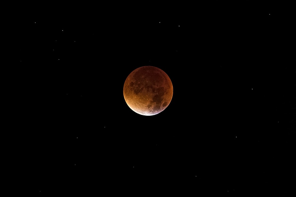 A-vos-agendas-la-seule-eclipse-totale-de-Lune-aura-lieu-dans-quelques-jours