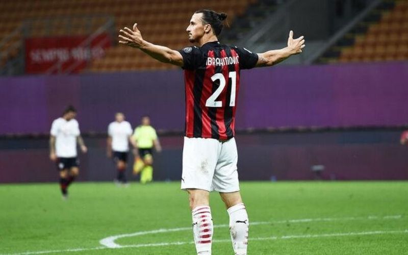AC-Milan-Cagliari-le-nouveau-but-zlatanesque-dIbrahimovic-video