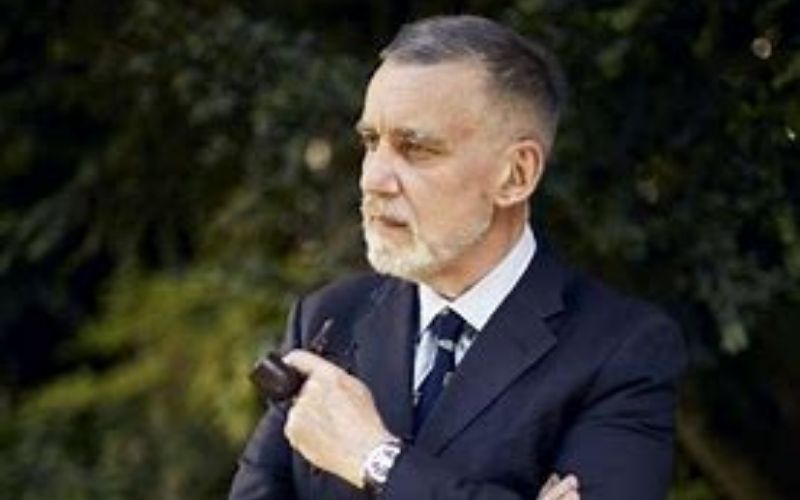 Academie-francaise-Francois-Sureau-rejoint-les-immortels