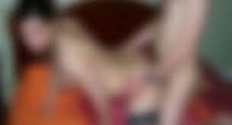 Accro-au-se3e-la-vie-de-cette-jeune-fille-est-un-veritable-cauchemar