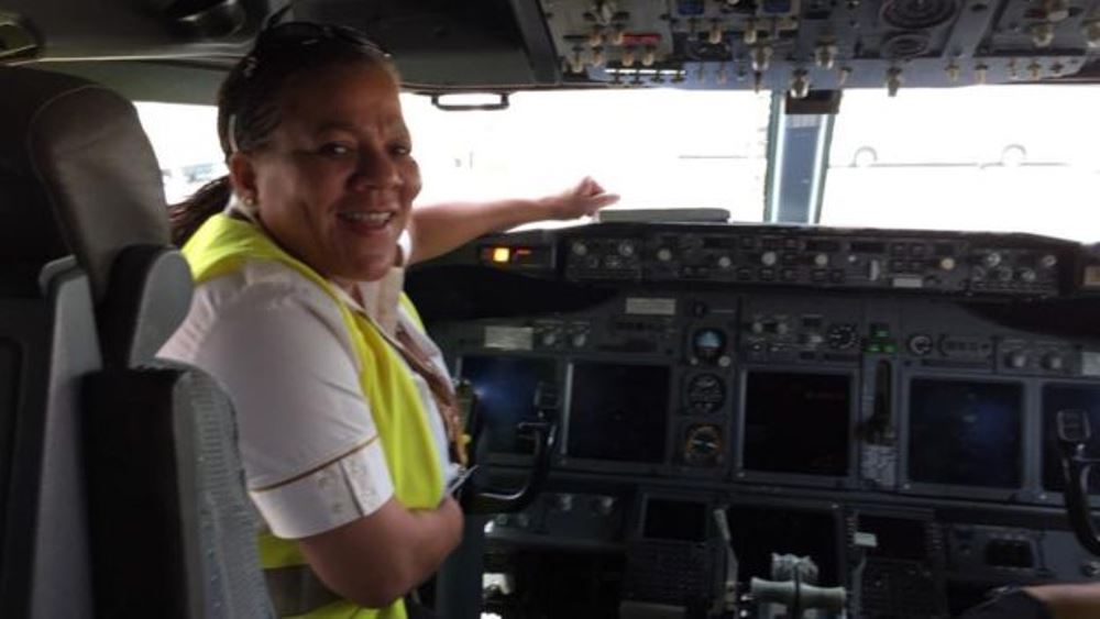 Adine-Ossebi-ou-lhistoire-de-la-jeune-femme-pilote-dAfrique