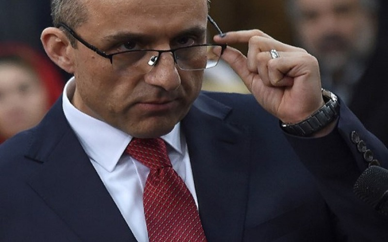 Afghanistan-le-convoi-du-vice-President-vise-par-une-bombe