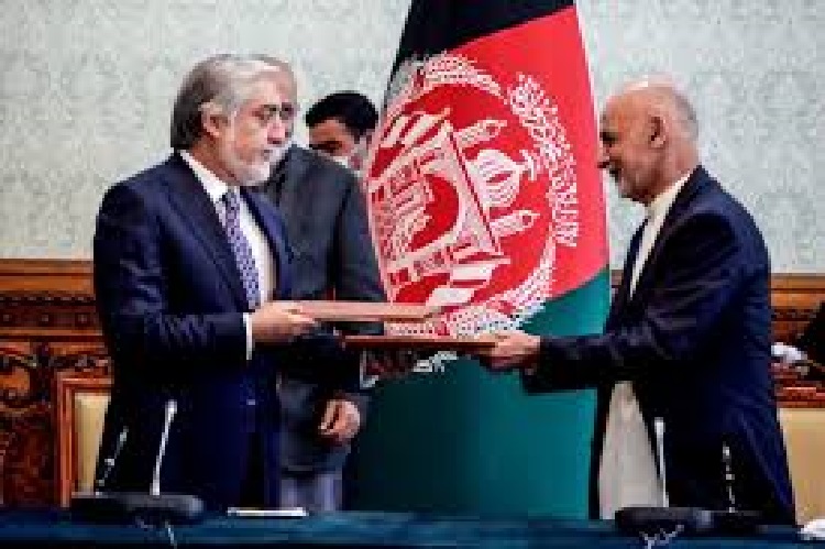Afghanistan-le-president-et-son-rival-vont-partager-le-pouvoir