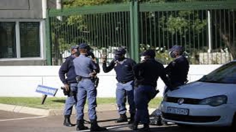 Afrique-du-Sud-2-voleurs-de-masques-tues-par-la-police-a-Johannesburg
