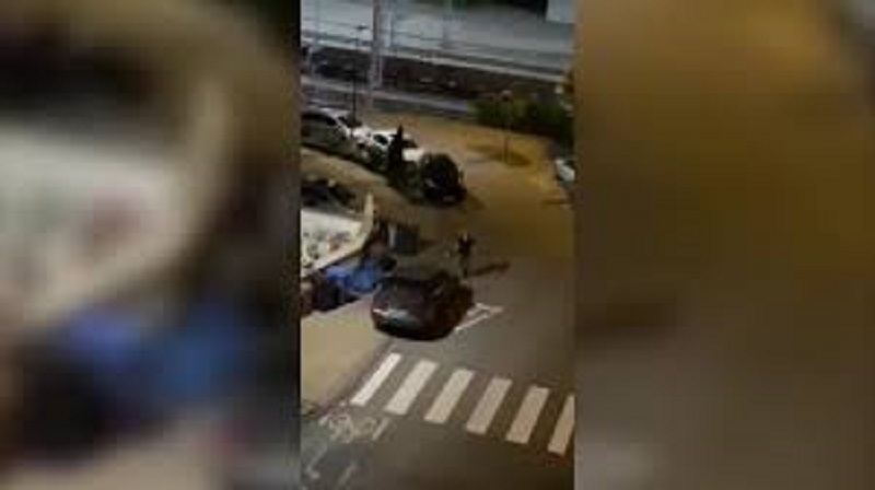 Agresse-dans-un-restaurant-il-revient-pour-se-venger-avec-une-tronconneuse