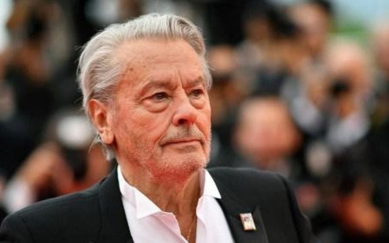 Alain-Delon-son-demi-frere-deballe-tout-sur-sa-jeunesse