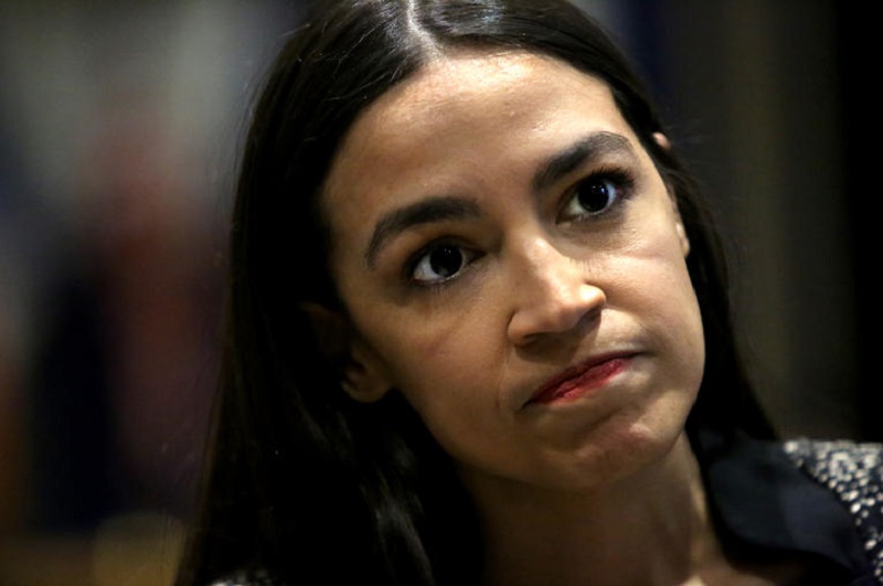 Alexandria-Ocasio-Cortez-qui-est-lelue-americaine-qui-fait-le-buzz-avec-son-discours-feministe