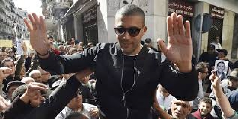 Algerie-Un-journaliste-condamne-a-3-ans-de-prison-ferme
