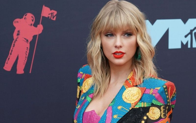 American-Music-Awards-Taylor-swift-surpasse-Michael-Jackson