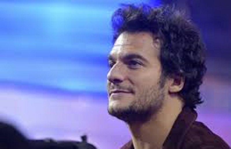 Amir-lartiste-realise-son-reve-denfant