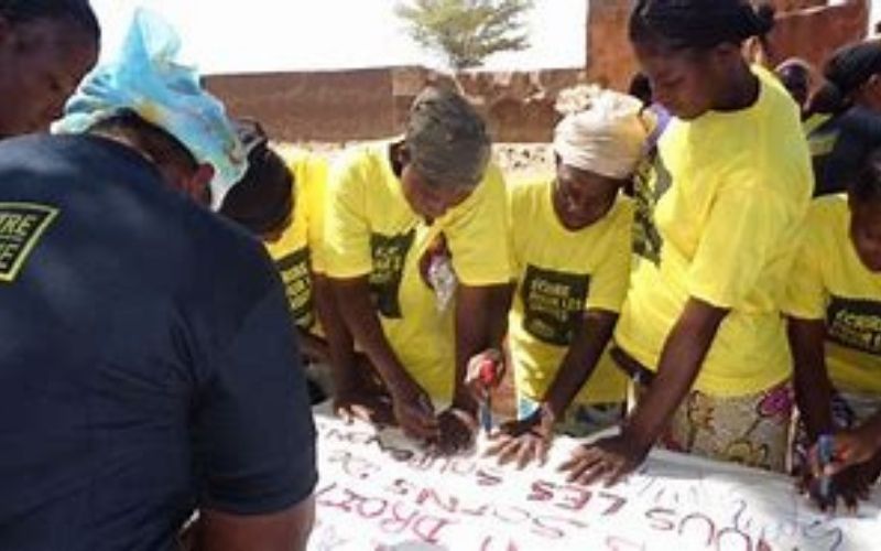 Amnesty-International-Twitter-ne-protegerait-pas-assez-les-femmes