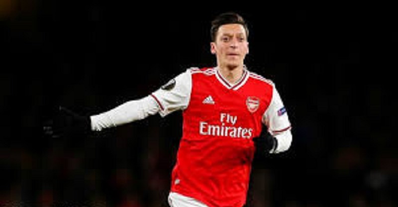 Arsenal-ecarte-Ozil-na-pas-lintention-de-partir