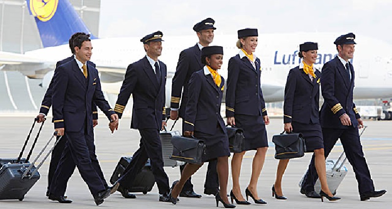 Au-chomage-technique-a-cause-du-coronavirus-les-equipages-de-Lufthansa-samusent-dans-un-clip-musical-video