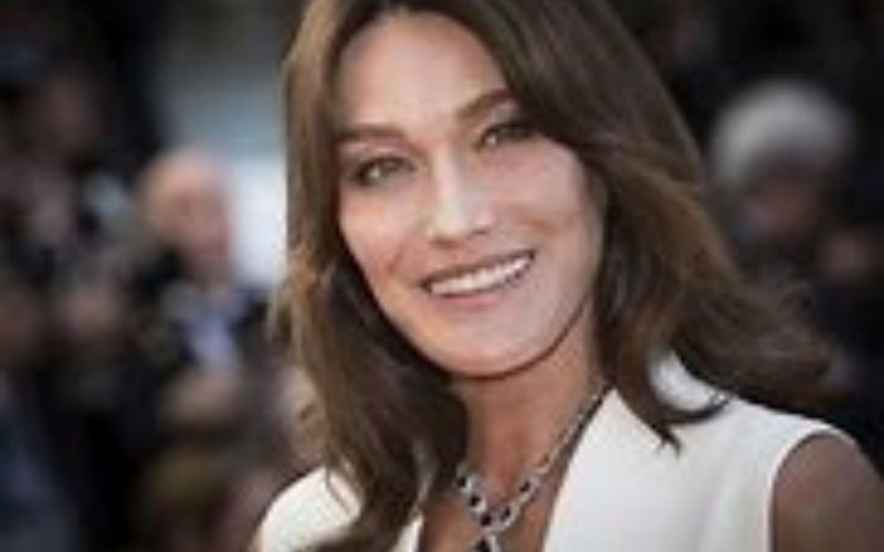 Aveu-inattendu-de-Carla-Bruni-mes-enfants-ont-voulu-changer-de-mere
