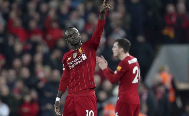 Ballon-dOr-africain-2019-le-trophee-dans-la-poche-de-Sadio-Mane