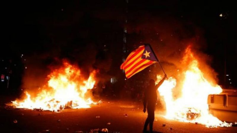 Barcelone-plusieurs-blesses-dans-des-affrontements-autour-du-Clasico-e1576706636272