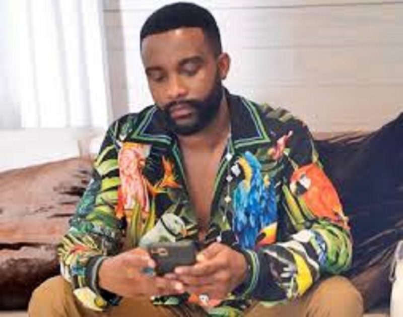 Benin-Fally-Ipupa-depose-enfin-ses-valises-a-Cotonou-photo
