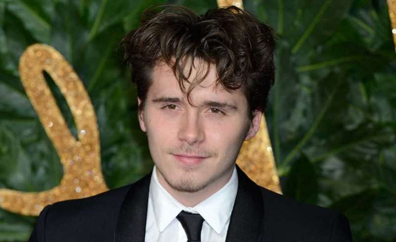 Brooklyn-Beckham-devoile-son-nouveau-tatouage-romantique-et-insolite-photo