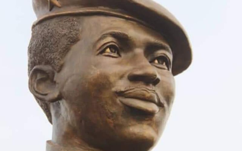Burkina-Faso-la-nouvelle-statue-de-Thomas-Sankara-devoilee-a-Ouagadougou