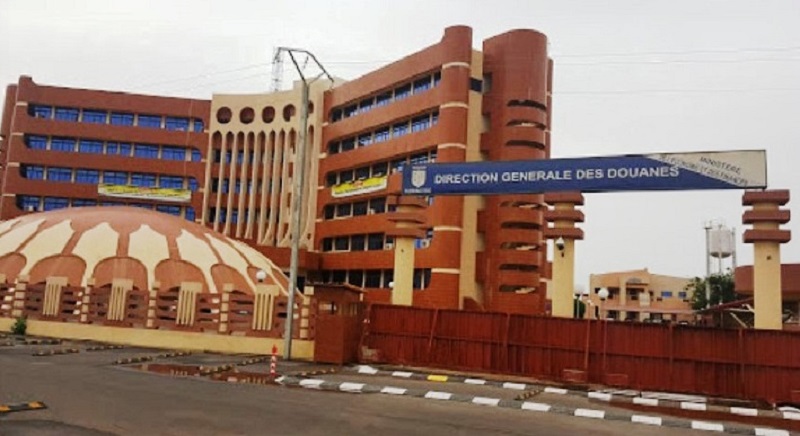 Burkina-Faso-le-Directeur-general-adjoint-de-la-douane-mis-en-examen-pour-enrichissement-illicite-delit-dapparence-et-blanchiment