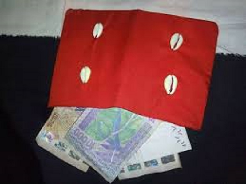 Cameroun-les-vendeurs-de-porte-monnaie-magiques-en-vogue-sur-la-toile