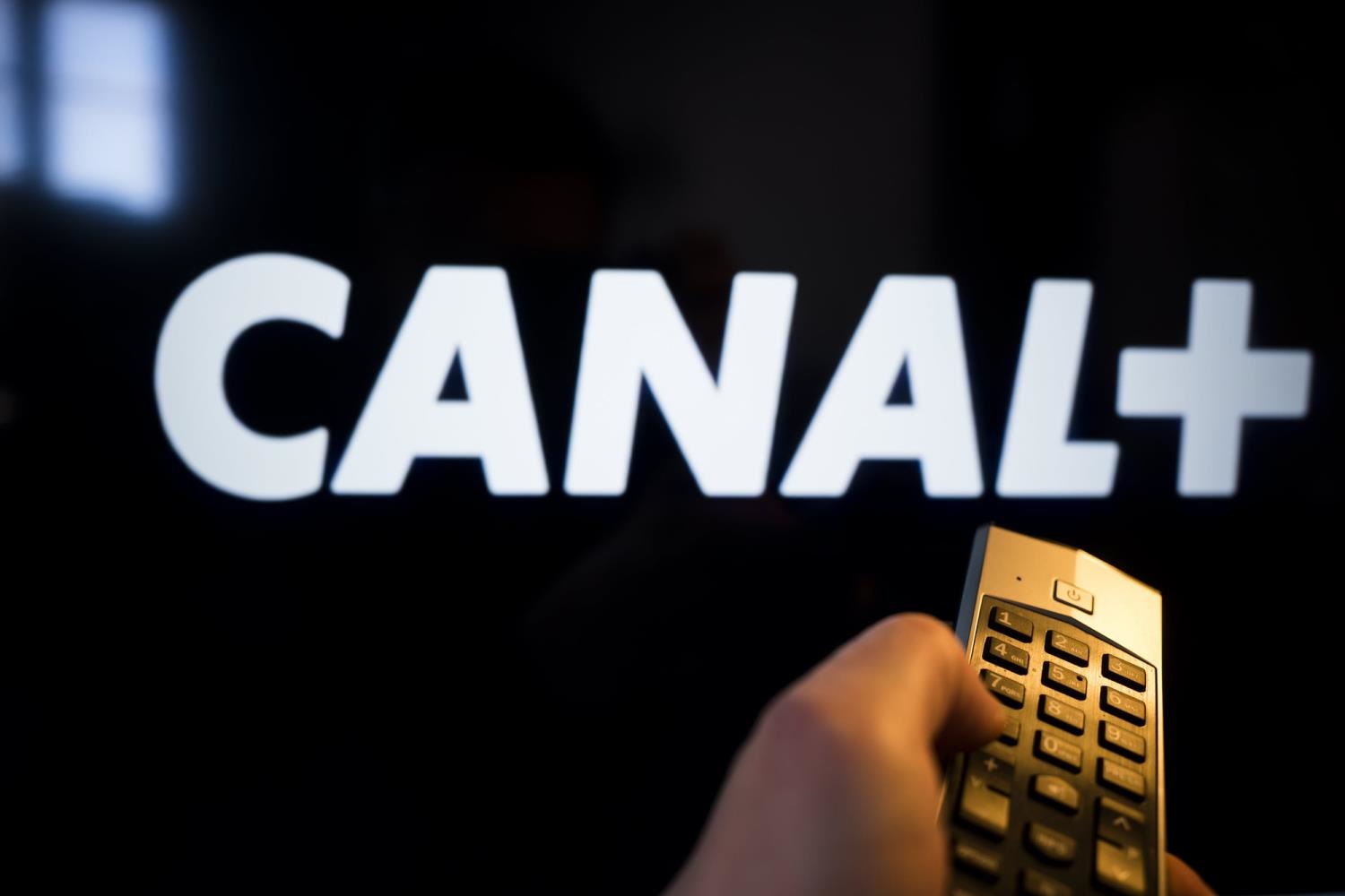 Faites attention à cette arnaque, Canal+ ne fait pas des dons de chèques...