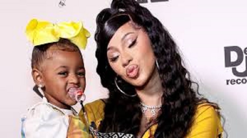Cardi-B-critiquee-pour-avoir-empeche-sa-fille-Kulture-decouter-WAP-la-star-se-justifie