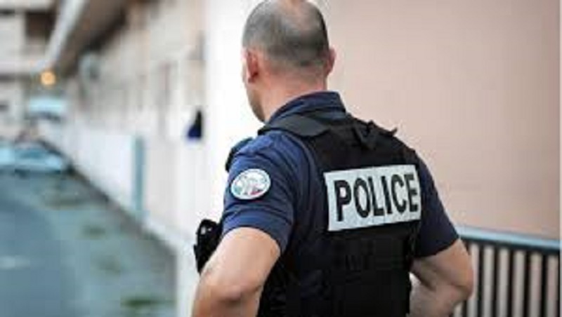 Ce-policier-ramene-un-bebe-de-2-mois-a-la-vie