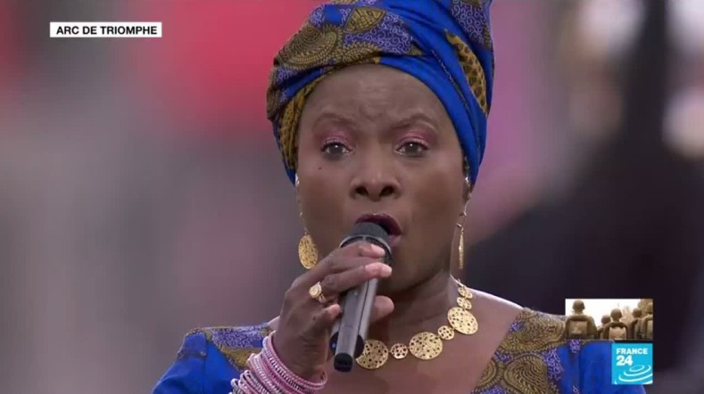 Guerre Mondiale, chanson, Blewu, Bella Bellow, Angélique Kidjo, Paris, France, Armistice,