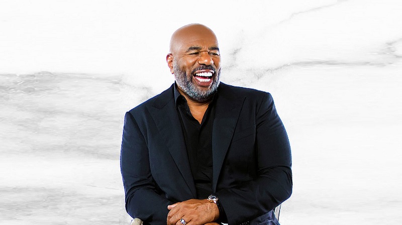 C'est un type formidable Steve Harvey fait l'éloge de Michael B. Jordan (vidéo)