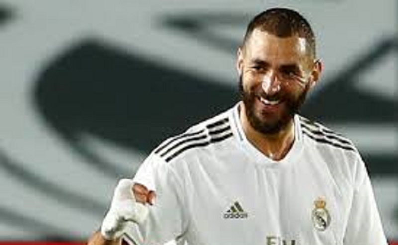 Cette-pepite-du-Barca-affiche-son-admiration-pour-Karim-Benzema