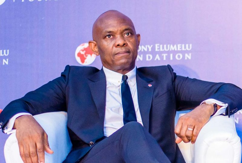 Chacun-a-besoin-dun-peu-daide-lhistoire-emouvante-du-milliardaire-Tony-Elumelu-e1546847761926