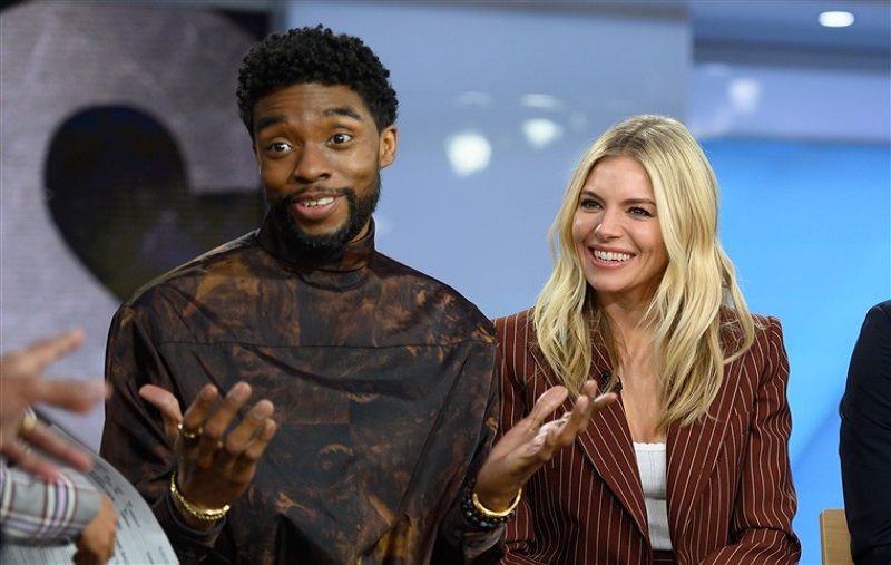 Chadwick-Boseman-la-surprenante-revelation-de-Sienna-Miller-sur-lacteur