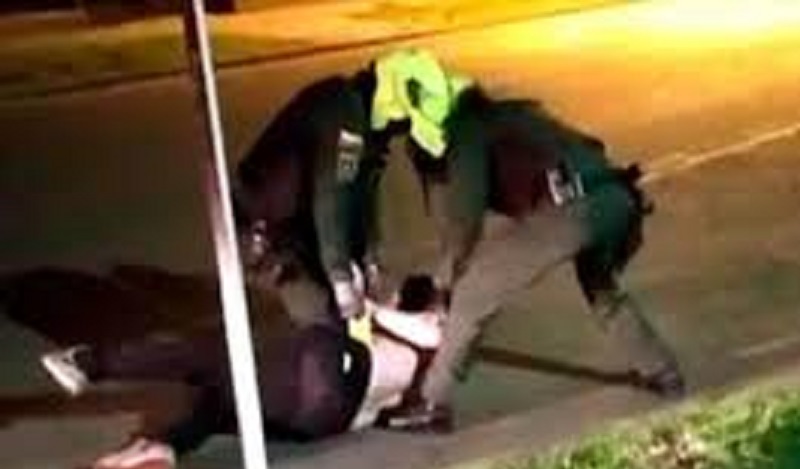 Colombie-un-avocat-succombe-aux-decharges-electriques-repetees-des-policiers