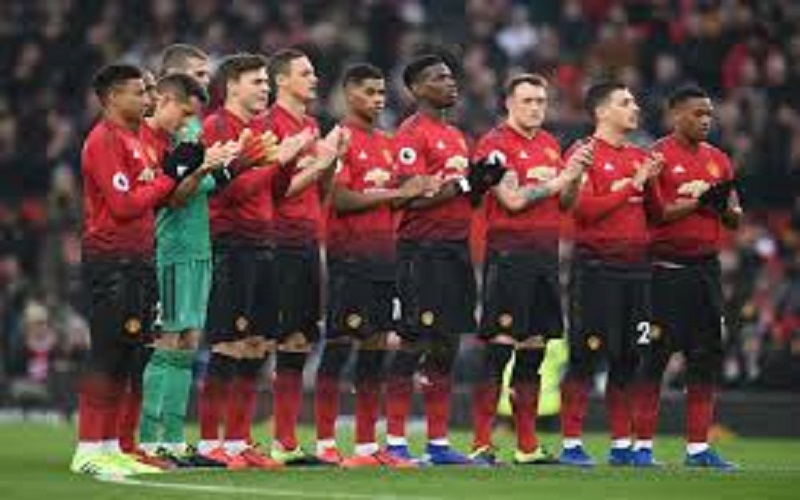 Confinement-des-joueurs-de-Man-Utd-souffrent-de-brulures-de-cuisine-et-de-morsures-de-chien