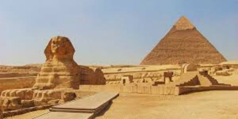 Coronavirus-lEgypte-desinfecte-les-pyramides-de-Gizeh