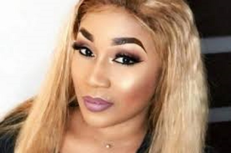 Cote-dIvoire-Emma-Lohoues-envoute-la-toile-avec-ses-superbes-courbes