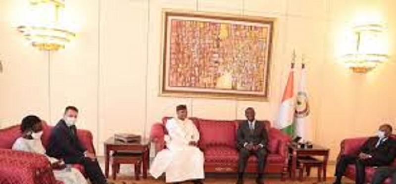 Cote-dIvoire-Presidentielle-entretien-entre-Alassane-Ouattara-et-Mohamed-Ibn-Chambas