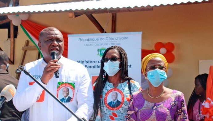 Cote-dIvoire-Usine-des-femmes