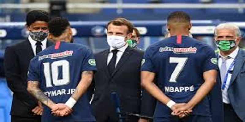 Coupe-de-France-de-quoi-ont-discute-Mbappe-et-Emmanuel-Macron-avant-la-finale