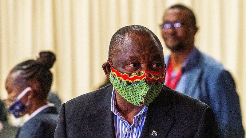 Covid-19-Cyril-Ramaphosa-annonce-la-levee-du-couvre-feu-et-la-reouverture-des-commerces-et-des-ecoles