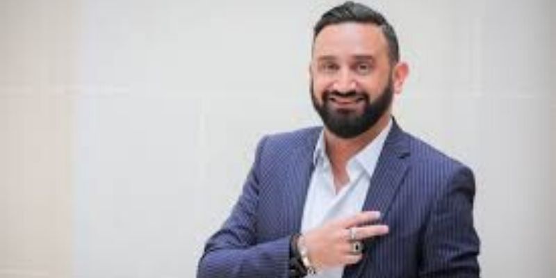 Cyril-Hanouna-lanimateur-presente-une-carte-du-deconfinement-le-gouvernement-dement
