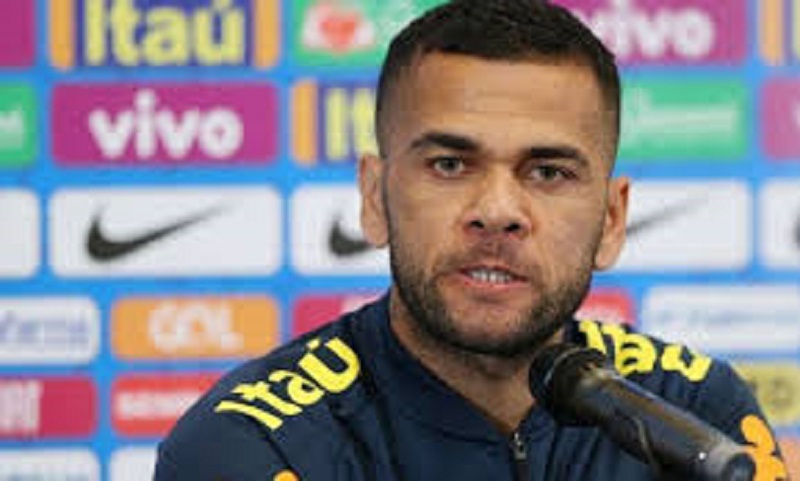 Dani-Alves-tacle-de-nouveau-les-dirigeants-du-FC-Barcelone