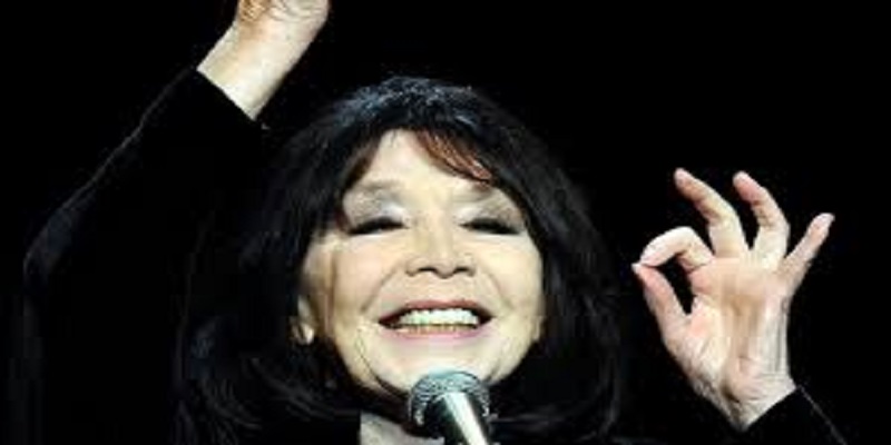 Deces-de-Juliette-Greco-lhommage-dEmmanuel-Macron-a-la-chanteuse