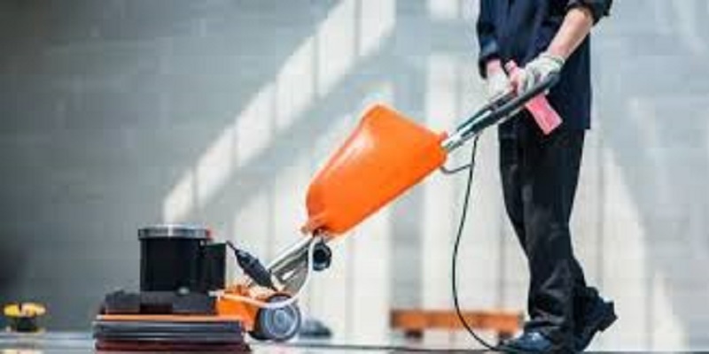 Deguise-en-agent-dentretien-un-jeune-americain-tente-de-rejoindre-sa-copine-en-Allemagne